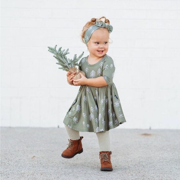 Millie + roo MID SLEEVE TWIRL- Trees green size 9/10 NWT in packaging - Picture 6 of 10